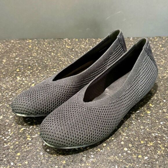 Eileen Fisher UNA Stretch Knit Ballet Flats. Black. Size 6. - Picture 1 of 9